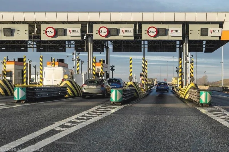 Autostrady płatne czy bez opłat? Gdzie pojedziesz za darmo