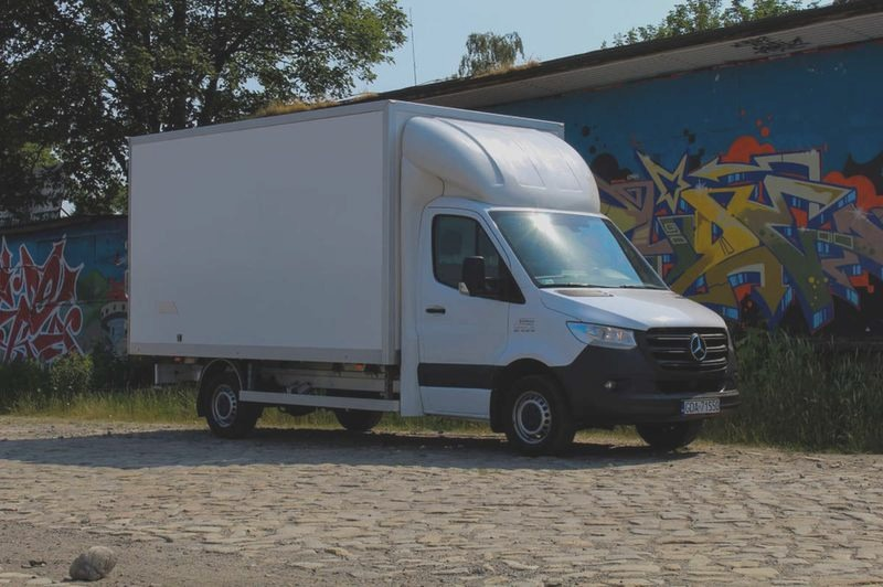 Jaki bus najlepiej kupić? Modele warte uwagi do pracy i na co dzień